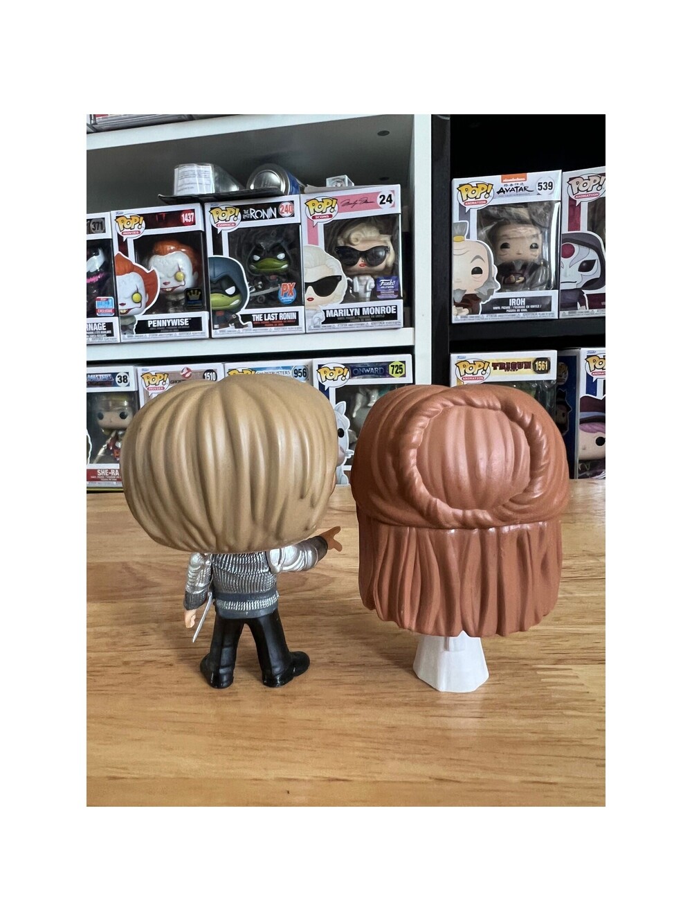VAULTED EXCLUSIVE OOB Romeo & Juliet Funko Pop 2-Pack Movies Dicaprio Danes - Picture 2 of 4